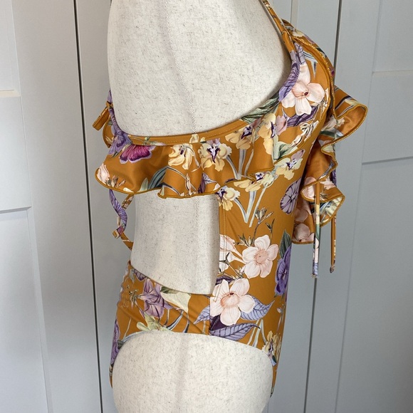 P2F New with tags One Piece Mustard and floral adjustable swimsuit - Picture 9 of 13